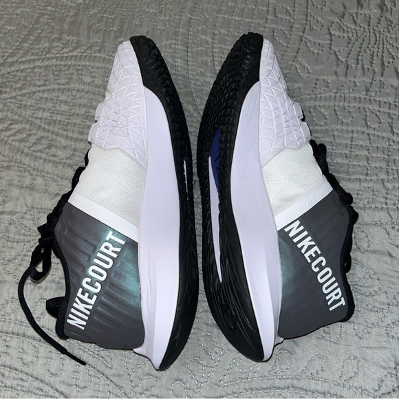 Nike court zoom Black and White lace up sneakers - Picture 5 of 7